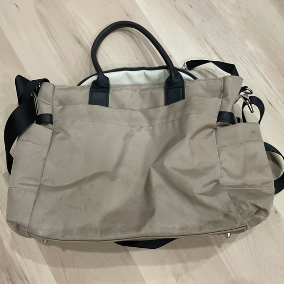 Skip Hop diaper bag - Picture 3 of 7